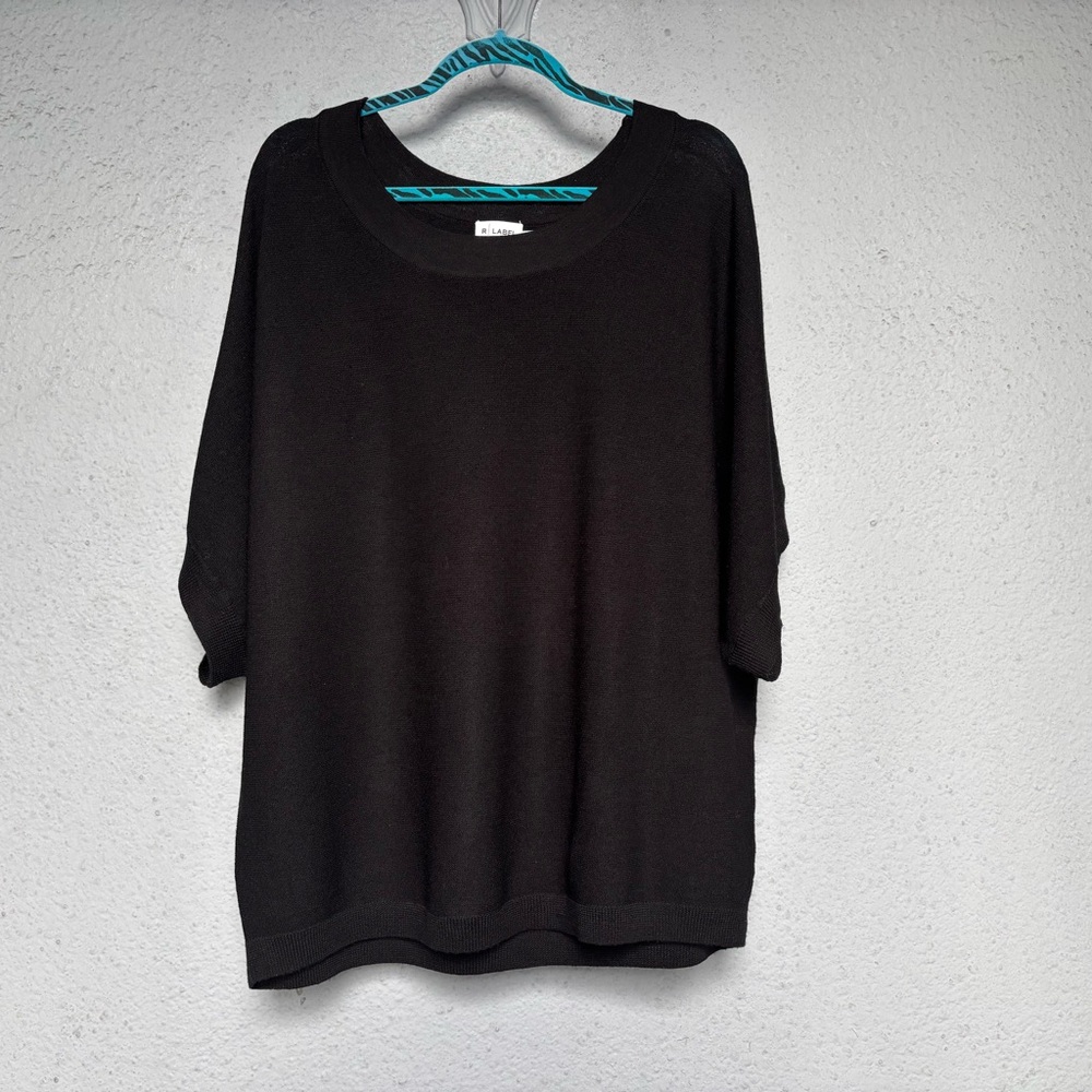 R Label Black Dolman Sweater in women’s L/LX 100% Wool, Short Sleeve.